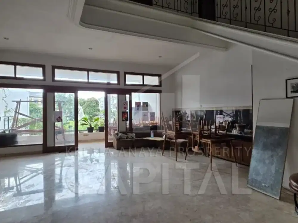 RUANG USAHA SIAP PAKAI LOKASI STRATEGIS AREA KULINER DI SUTAMI BANDUNG