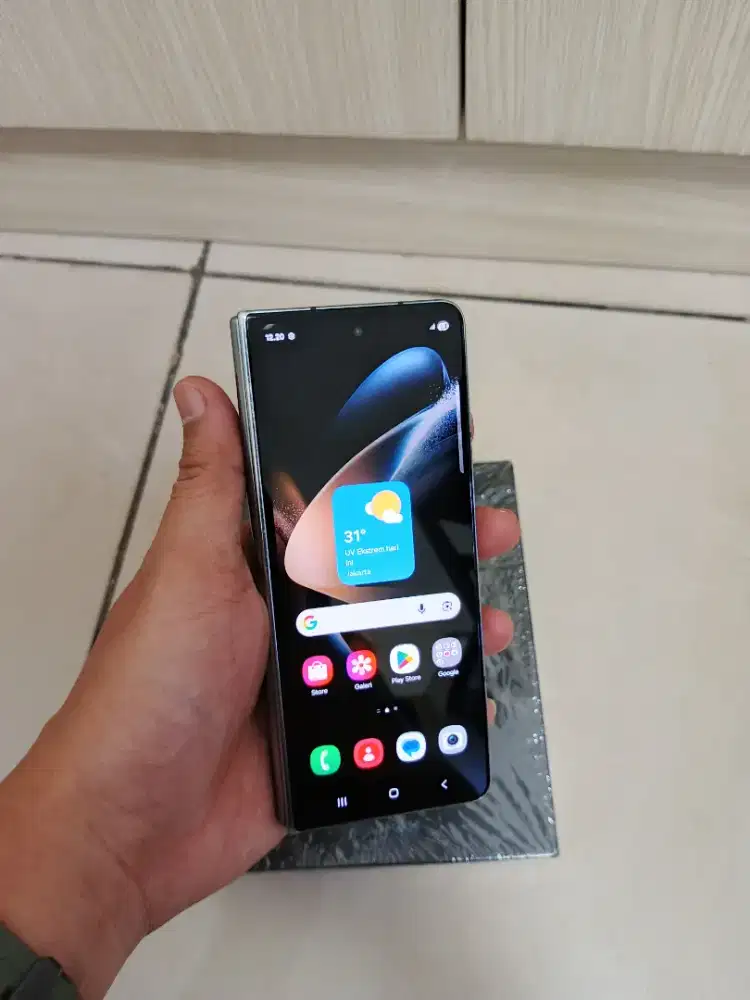 Samsung zfold 4 ram 12/256 GB