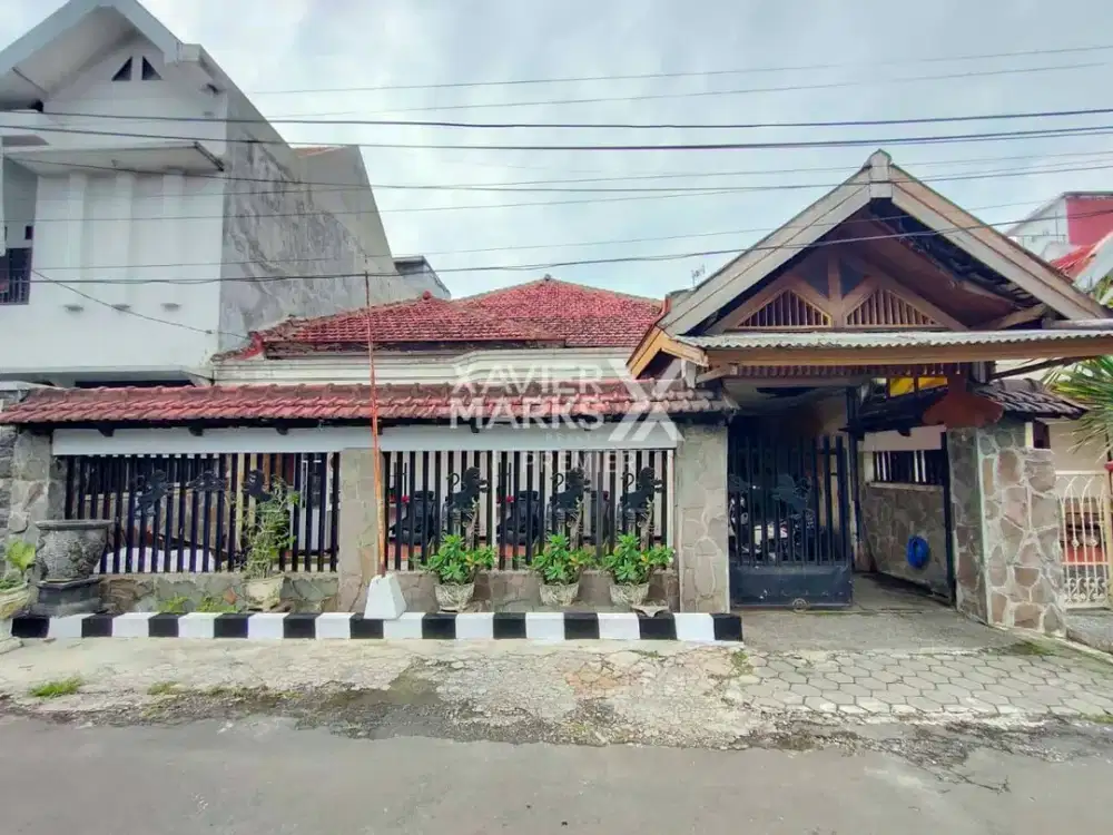 Dijual Rumah Terawat Dekat Kampus di Jl Bunga-bunga Malang