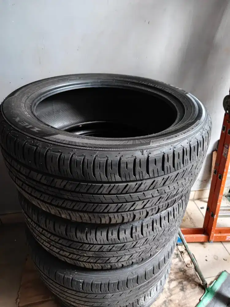 Ban falken 225 55 R20 ziex ct50