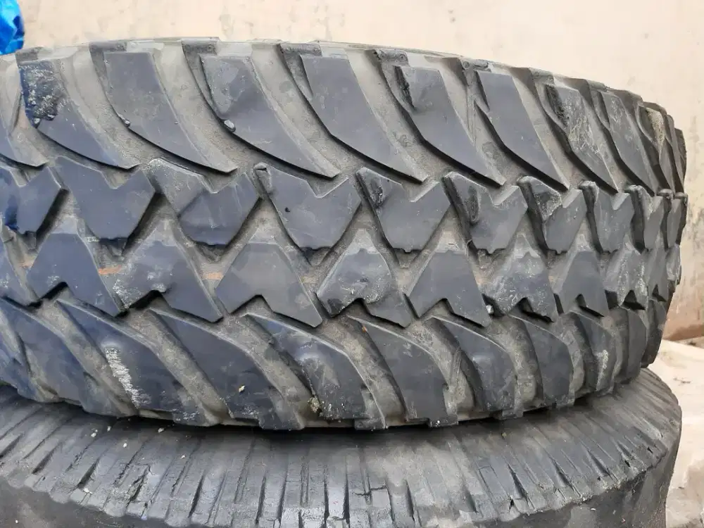 Dijual ban uk 245.75.16 nik 23 blm ada tambelan