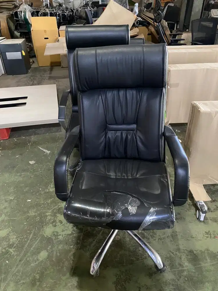 kursi kantor direktur