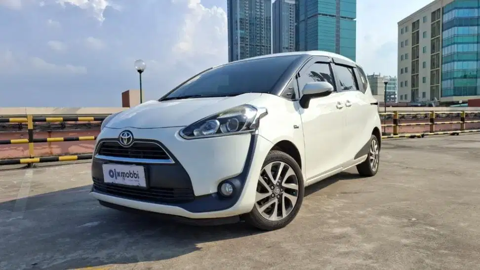 Toyota Sienta 1.5 V Bensin-MT 2017
