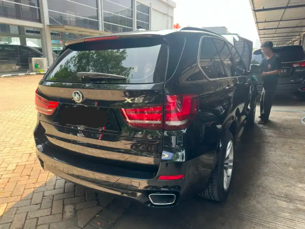 Dijual cepat BMW X5 M-Sport xDrive35i A/T 2015/2014
