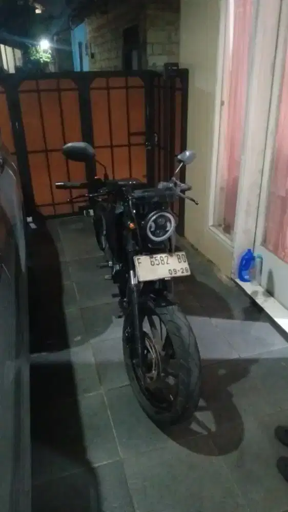 Pulsar 180 ug 4 - Custom