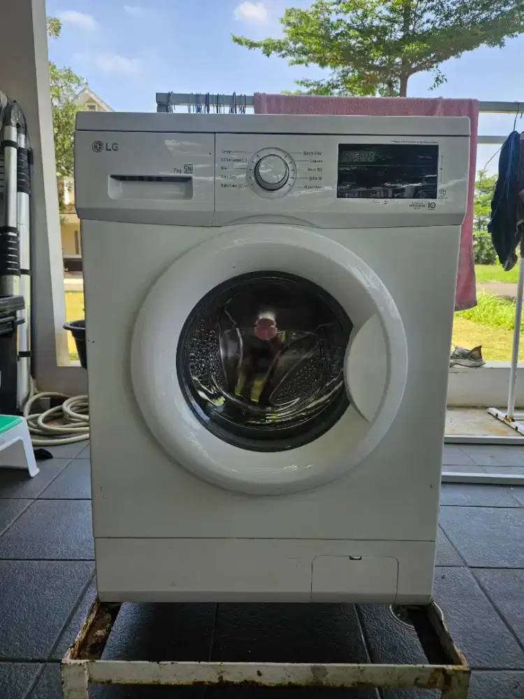 Dijual murah mesin cuci LG