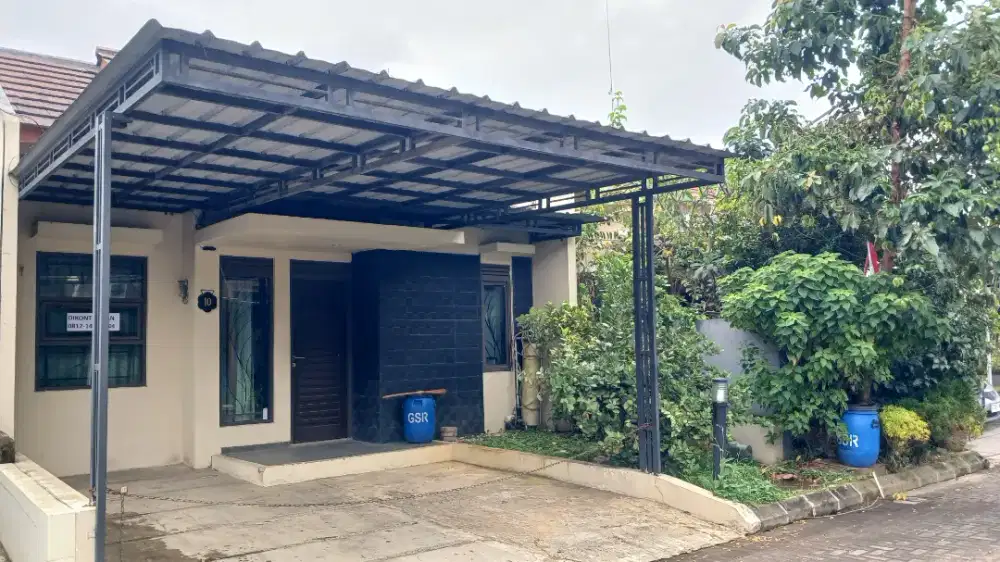 Di kontrakan rumah perthn di Grand Sharon