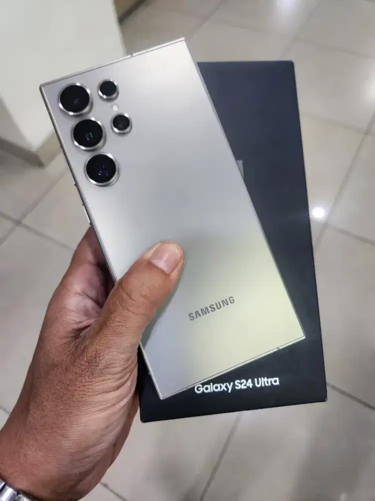 Samsung s24 ultra 5g 12/256 garansi agustus 2026