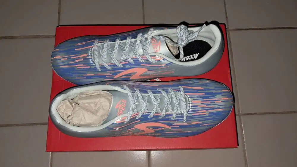 Sepatu Bola SPECS LIGHTSPEED REBORN FG GLACIER GRAY Size 42