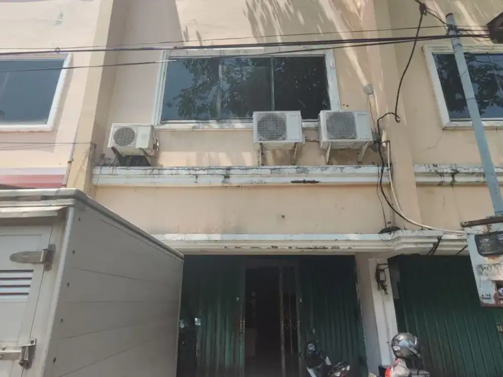 Ruko 2 Unit Manyar Kertoarjo – Lokasi Ramai & Mudah Diakses