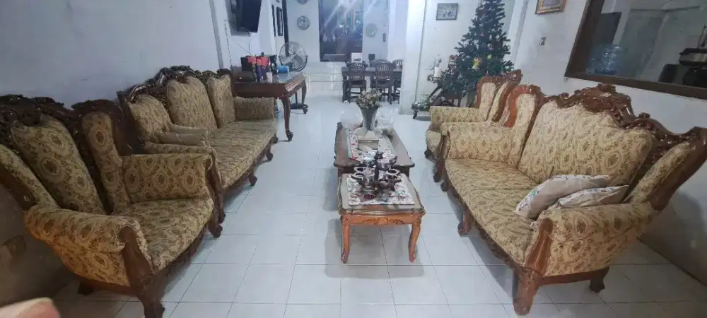 Bangku ukir jati tua