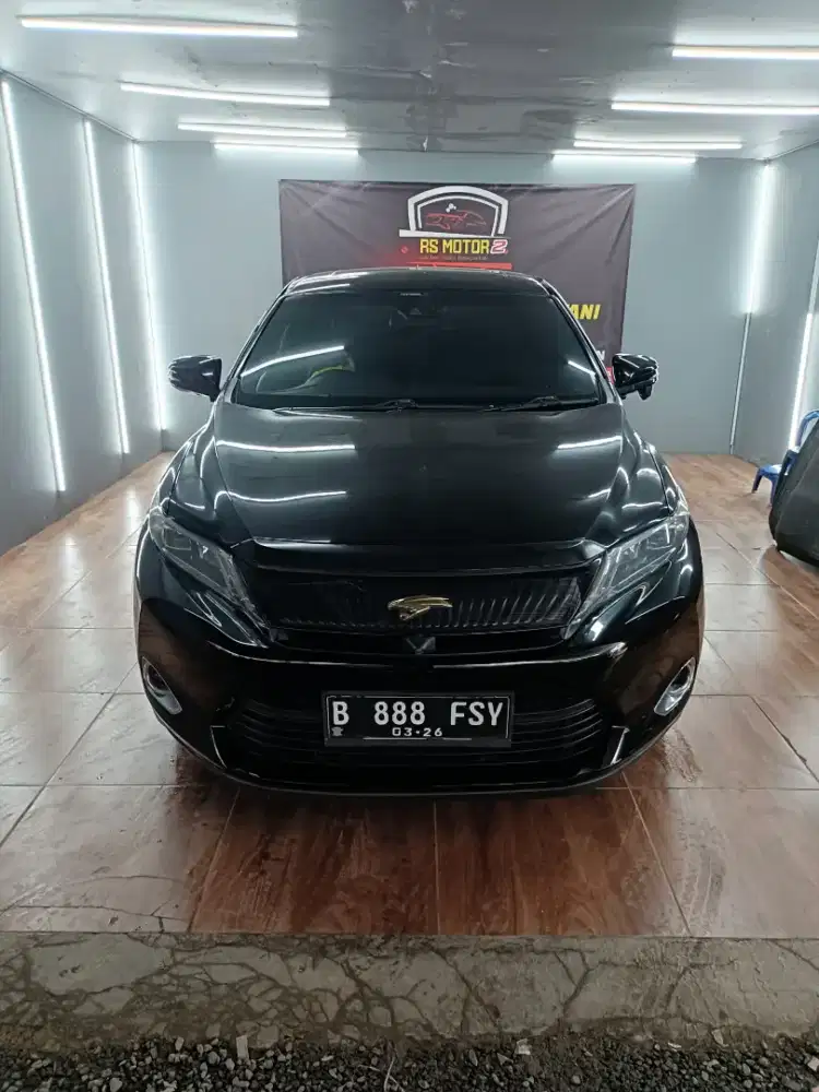 TOYOTA HARRIER 2.0 AT 2014