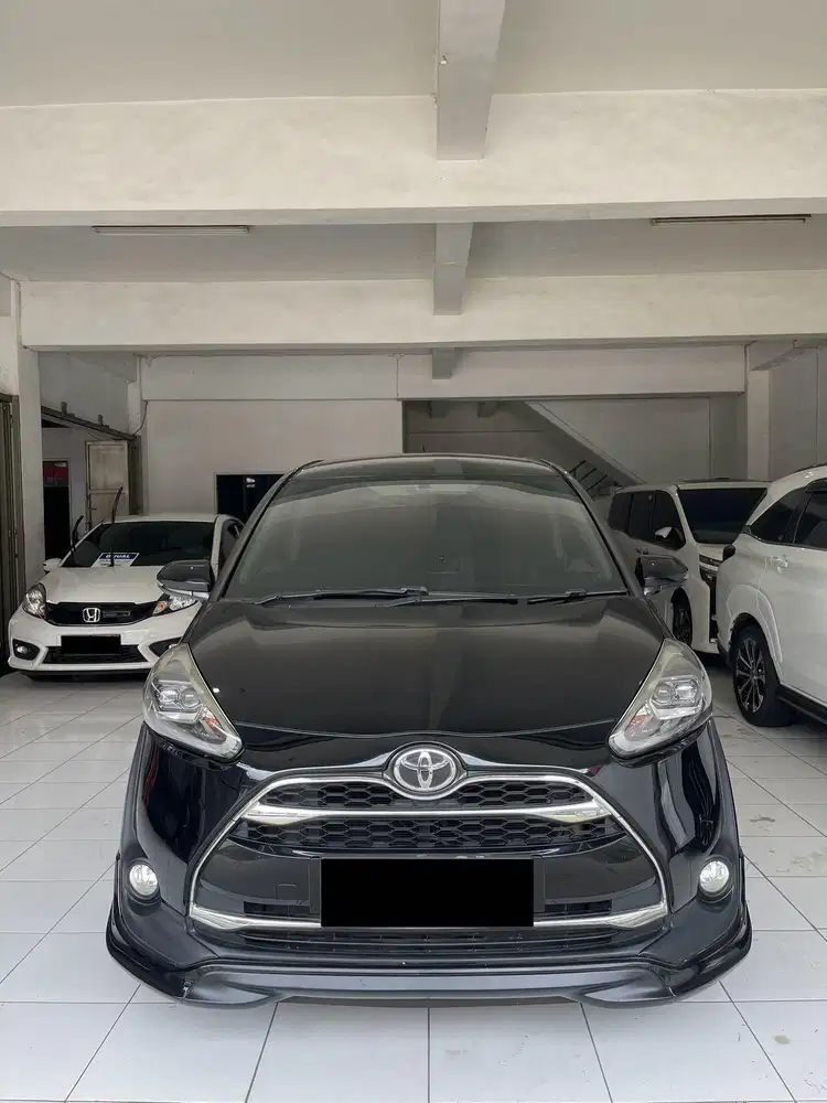 TOYOTA SIENTA TIPE Q MATIK (TERTINGGI) NOPOL F KOTA BOGOR