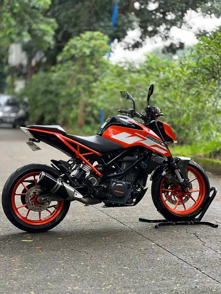 KM LOW! KTM DUKE 250 NON ABS 2017 ORANGE PAJAK PANJANG SIAP TOURING