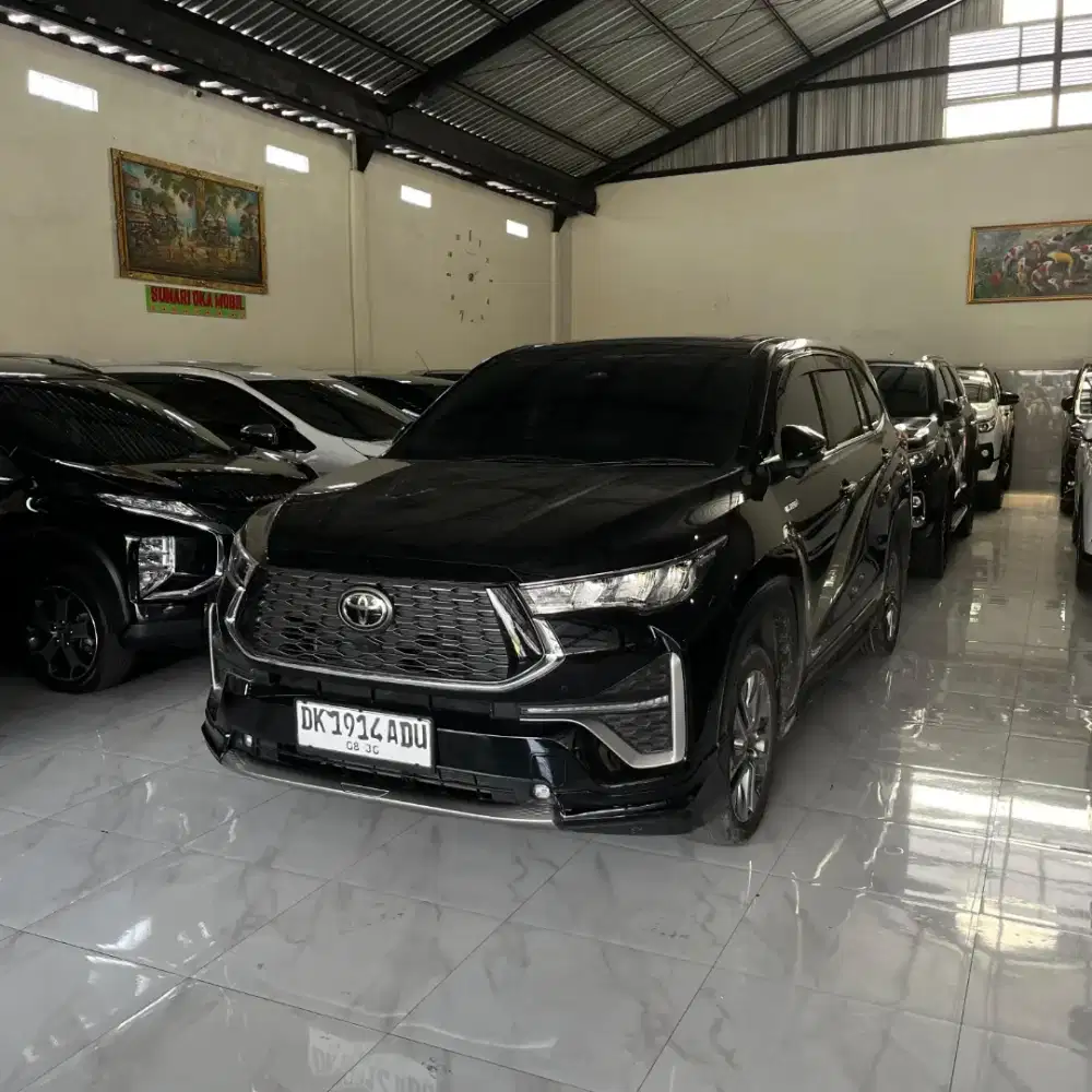 Toyota INNOVA ZENIX Q HYBRID MODELISTA