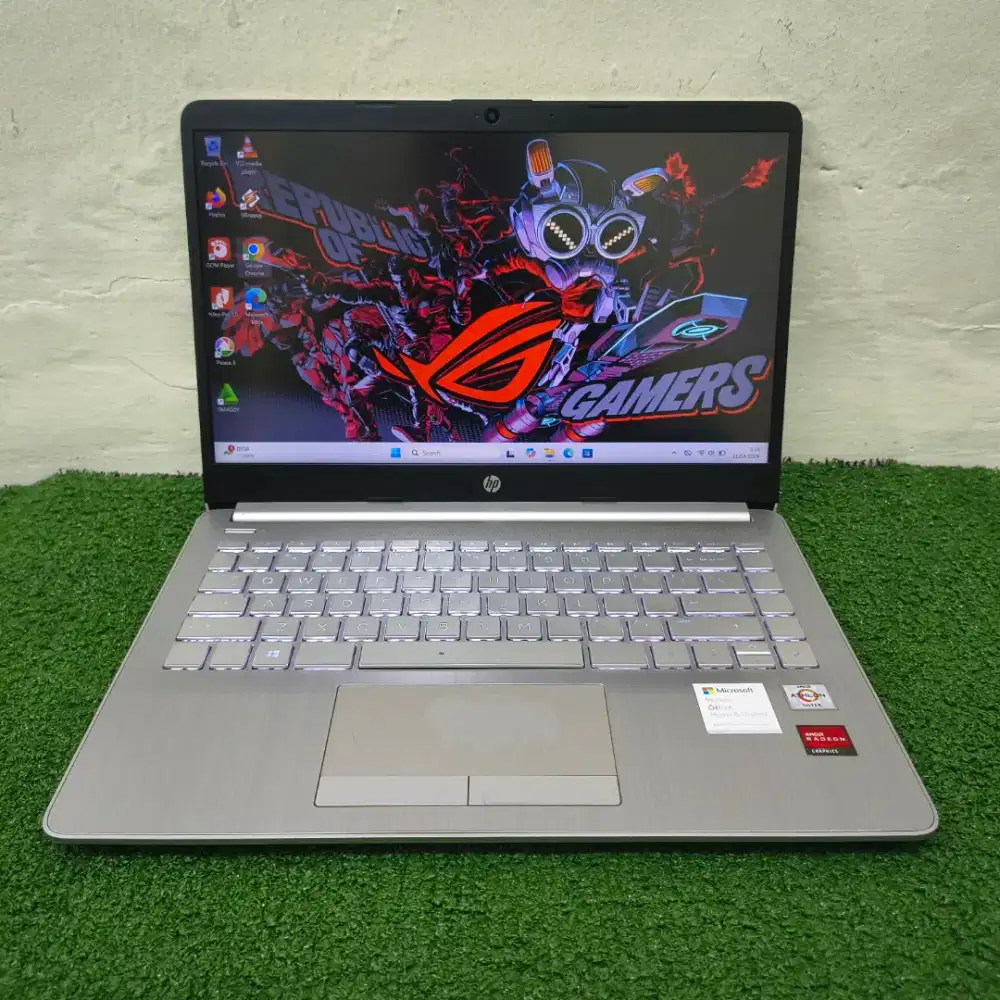 Laptop Hp 14s Athlon Silver 4/512 Key Backlit