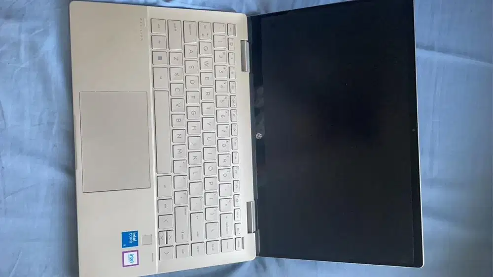 HP Pavilion x360 core i5-120 U ram 16GB SSD 512GB