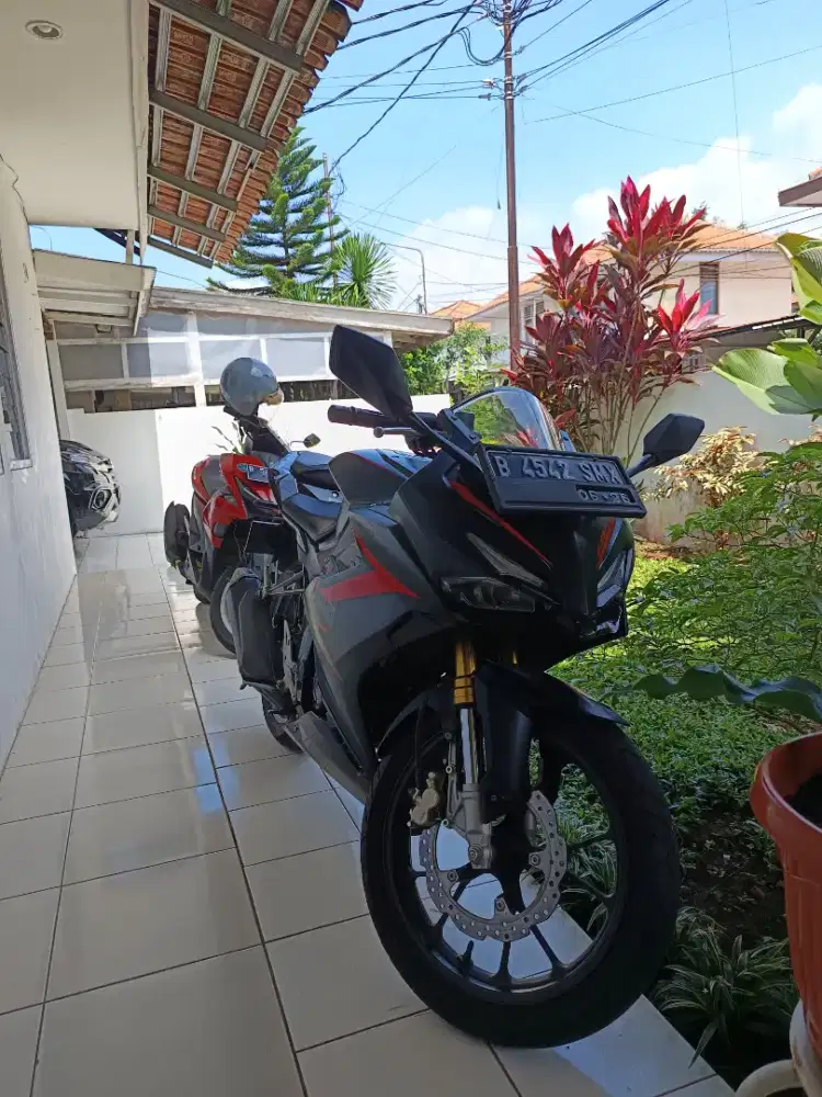 JUAL MOTOR 1 PAKET CBR DAN AEROX 2022