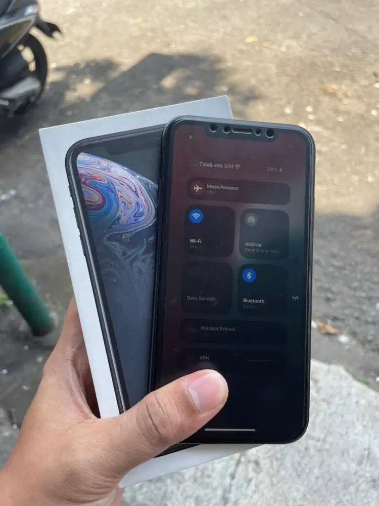 Iphone xr 256 fullset garansi ibox aman