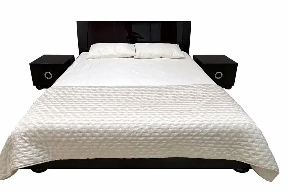 Dijual headboard/ dipan kayu solid set dengan meja nakas