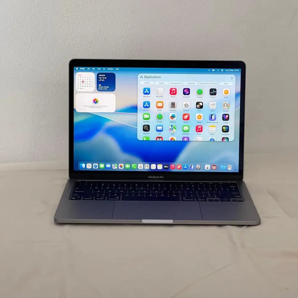 Macbook Pro M1 2022 No Minus Mulus Siap Pakai Like new