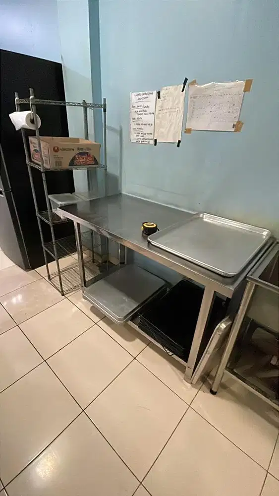 Meja stainless second