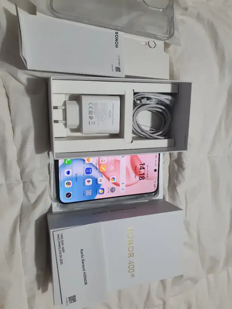 Honor 400 5G 12/512 garansi resmi 6 bulan lagi mulus fullsett