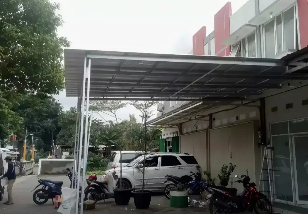 Kanopi rangka baja ringan