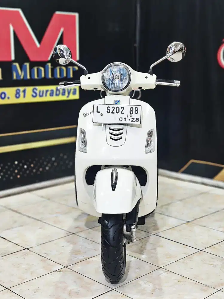 Motor spesial Piaggio Vespa GTS 150 REG 2018 odo 7rb auto keren