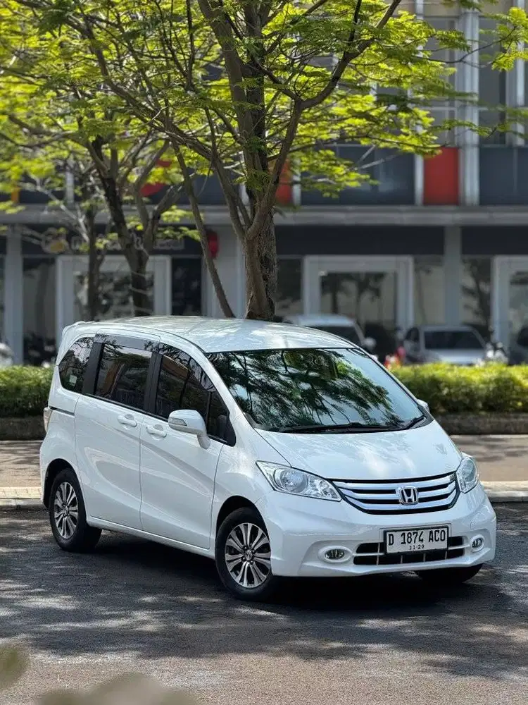 Honda freed psd automatic last edition 2014