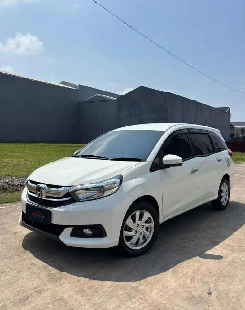 Honda Mobilio 1.5 E CVT 2017 Automatic ( Putih Metalik )