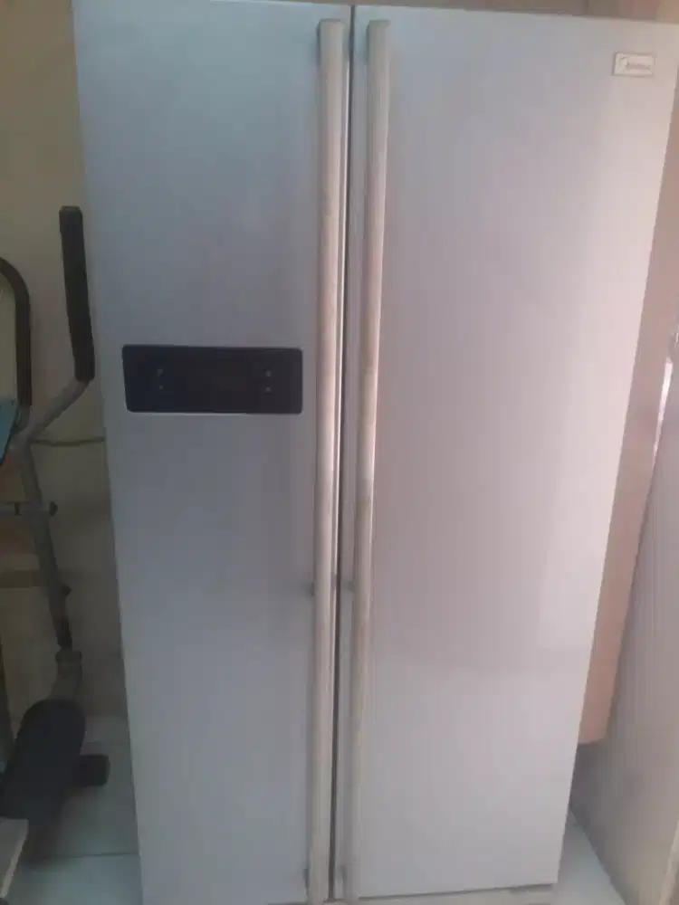 Kulkas 2 pintu jumbo side by side