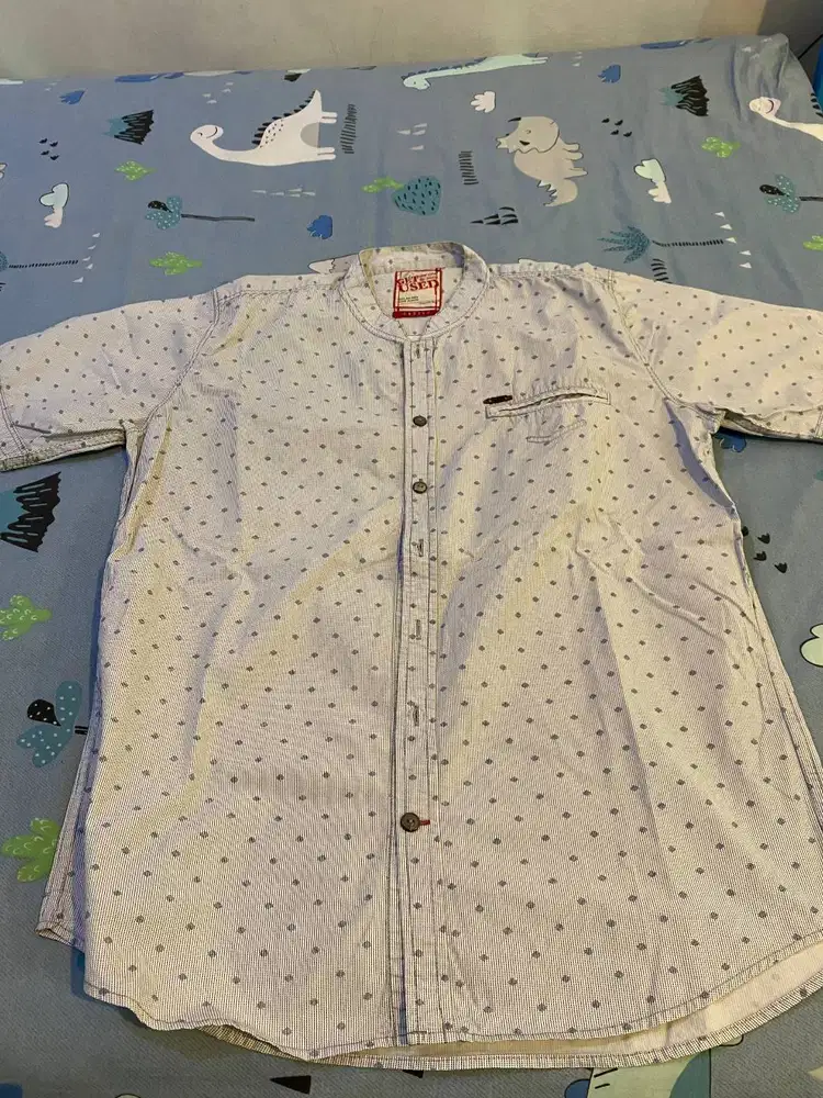 BAJU KOKO LENGAN PENDEK MOTIF UNIK BIRU MERK USED PREMIUM UNTUK REMAJA