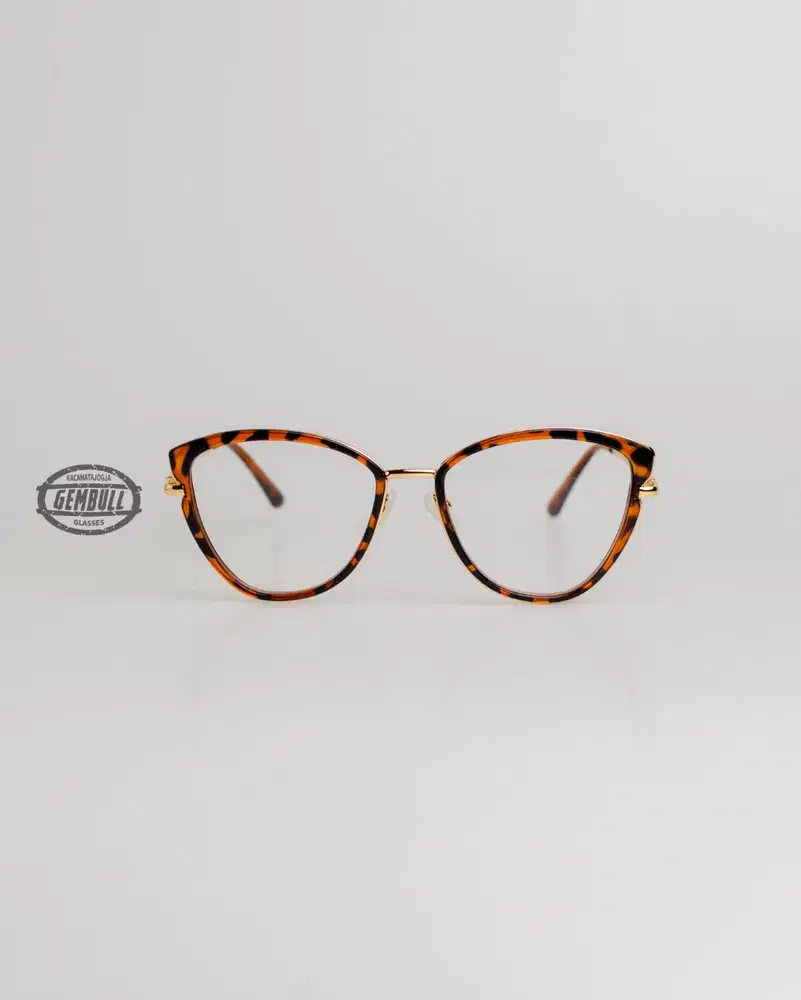 Gembull Glasses - Kacamata Cat Eye dengan Tangkai Pegas - Ismaya 03