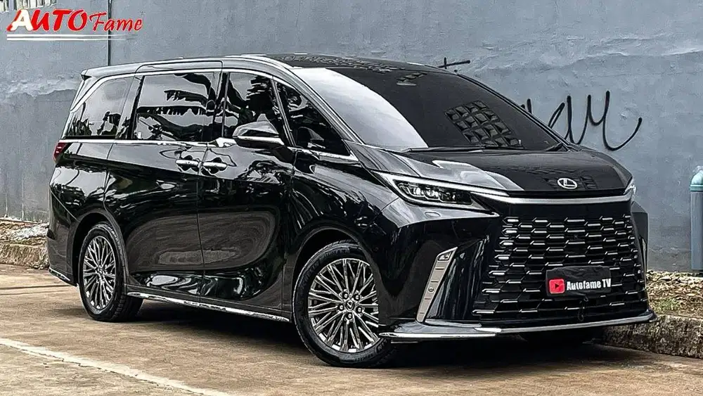 KM 400PERAK Lexus LM350h Hybrid 7-Seater Pemakaian 2024 Black On Blac