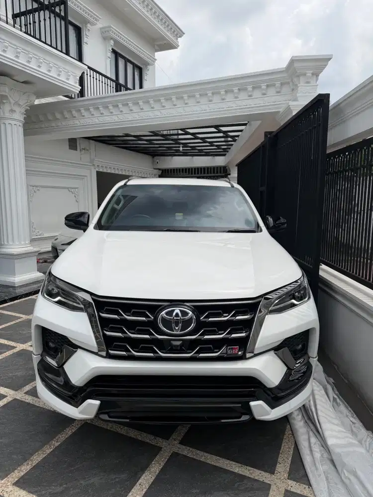 Fortuner 2.8 4x2 VRZ A/T GR Sport 2024 Diesel