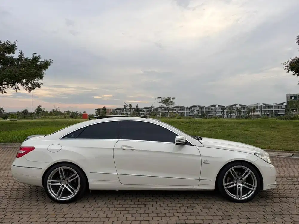 Mercedes Benz E250 Coupe Putih Nopil Cantik Airsus
