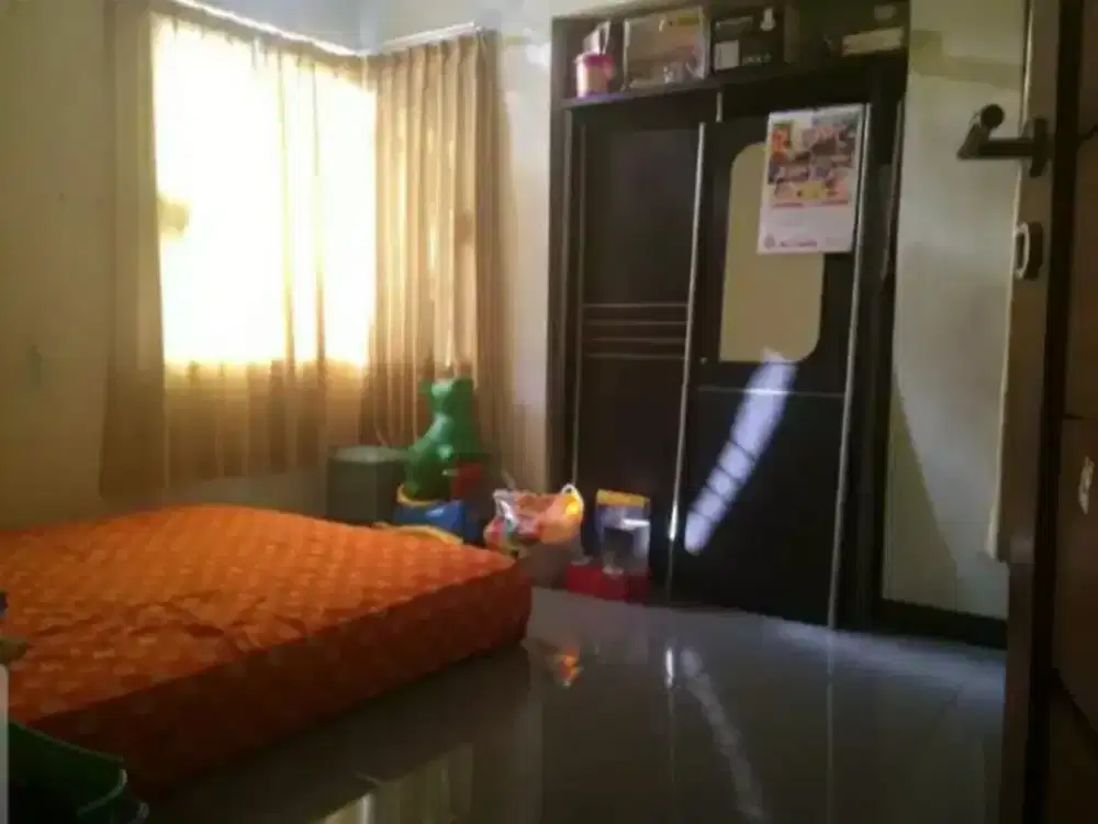 RUMAH ASRI NYAMAN TERAWAT 2 LANTAI SIAP HUIN DI SARIWANGI BANDUNG UTARA