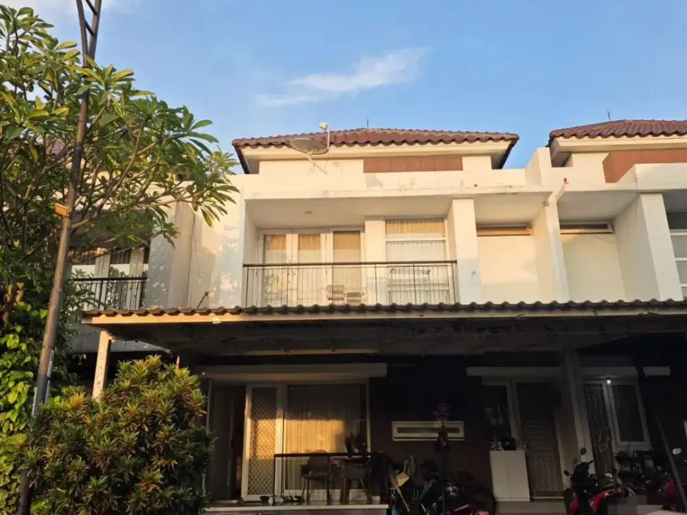 Rumah Bagus Raffles Hills Cibubur – 3+1 KT, SHM, Harga 2.6M Nego