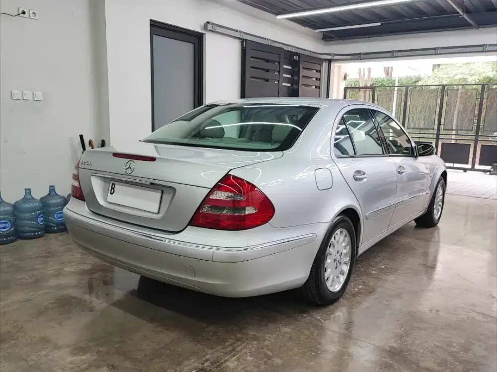 Mercedes Benz E240 W211 Elegance 2003 Mint Condition E260