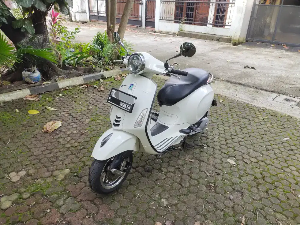 Piaggio vespa 150 lx Pimavera 150 S ABS tahun 2020 i-get putih