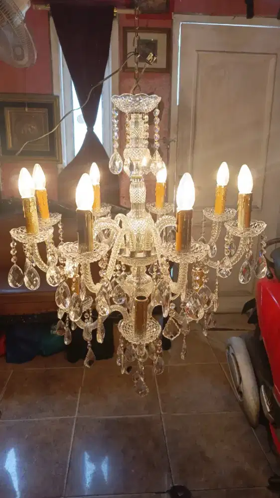 Lampu gantung kristal cabang 12