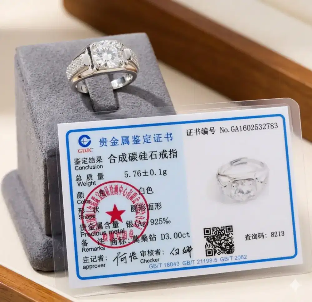 Cincin perak batu mosang mosanite