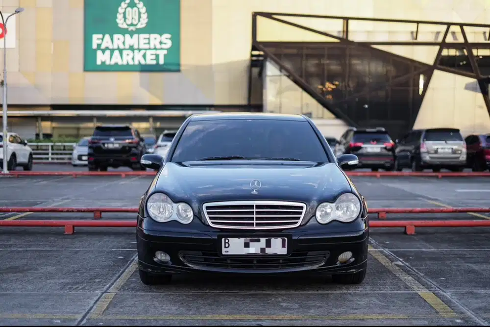 Mercedes-Benz C240 2005 Bensin