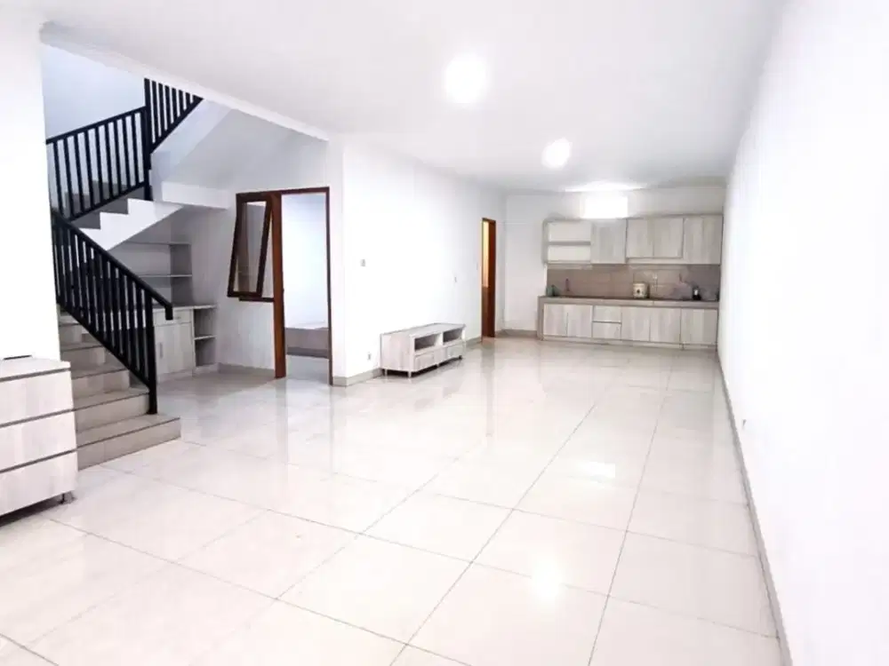 RUMAH CANTIK TENGAH KOTA 2 LANTAI SIAP HUNI DI KEMBAR BANDUNG