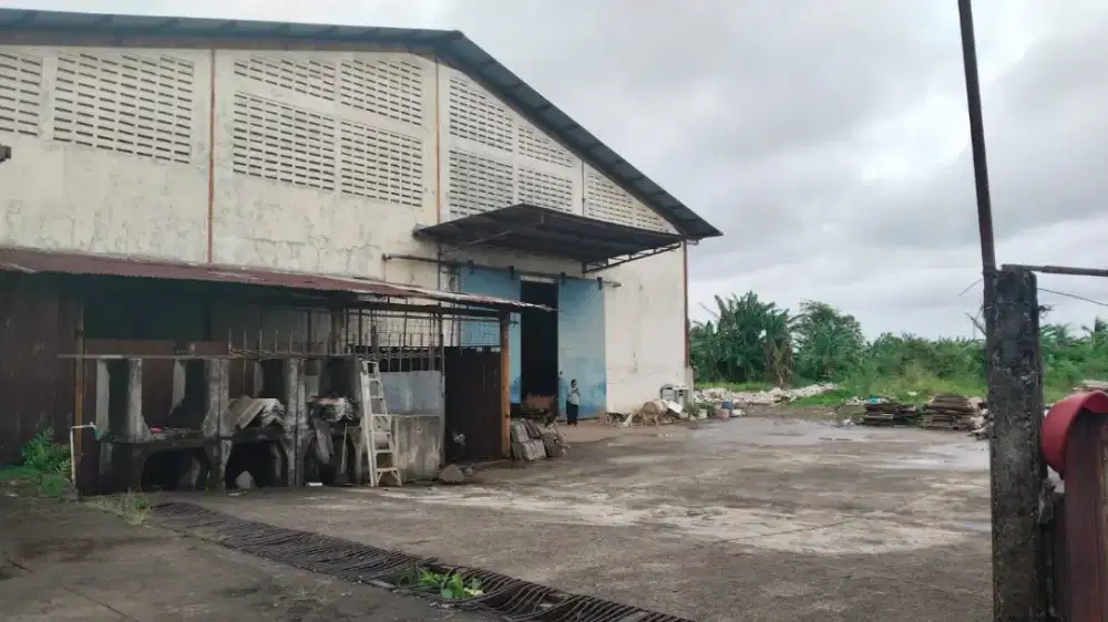 Gudang Dengan Lahan Luas di Citeureup Bogor Jawa Barat