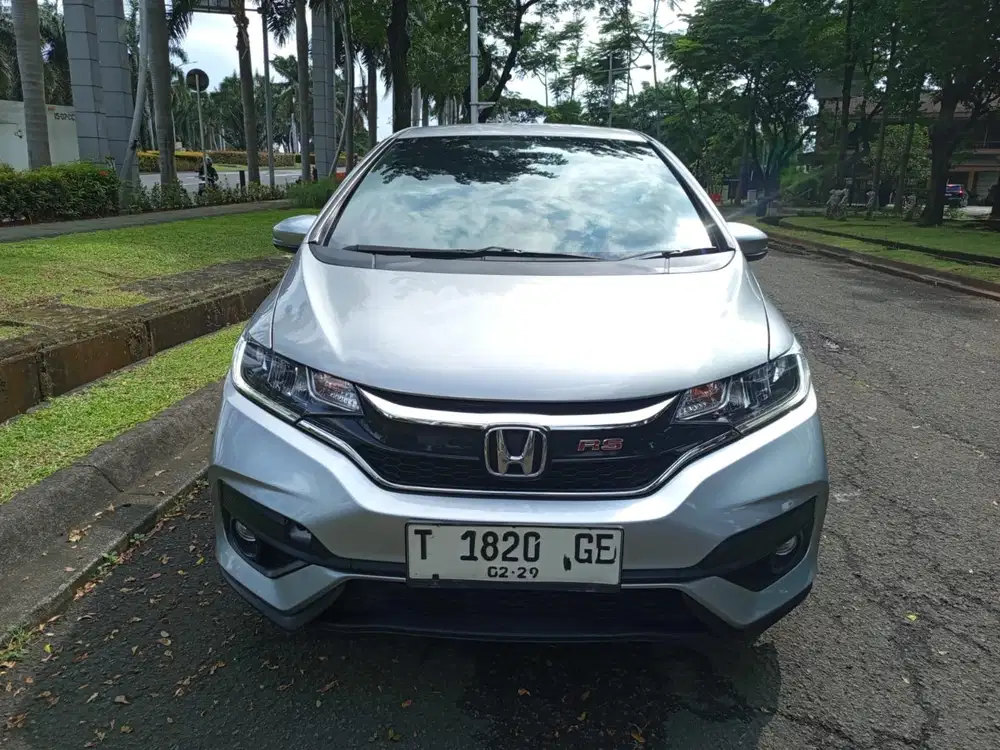 HONDA JAZZ RS AT 2018 SILVER