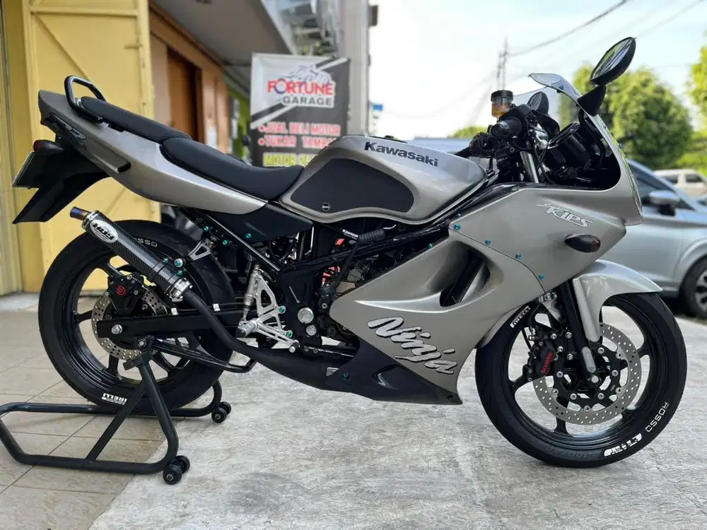 KAWASAKI NINJA 150 RR 2010 ABU HEDON MODS 150RR SUPERKIPS ZX 250 2 TAK