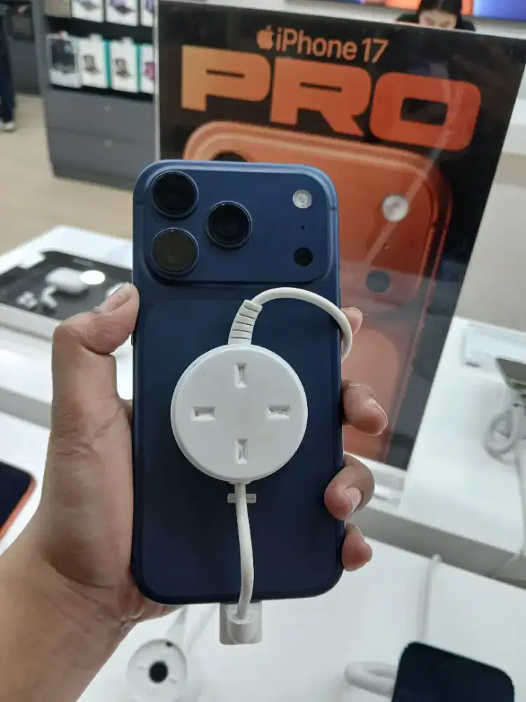 READY IPHONE 17 PRO 256 GB RESMI GARANSI IBOX