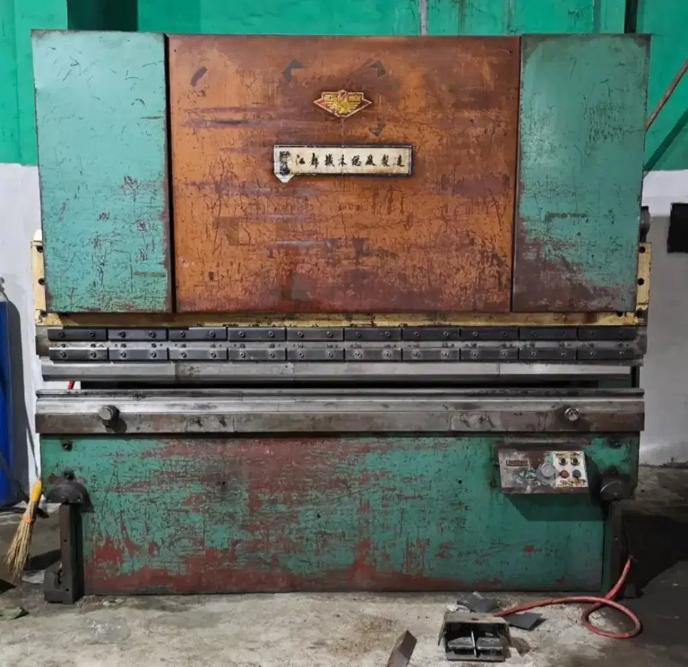 Mesin tekuk plat siap pakai